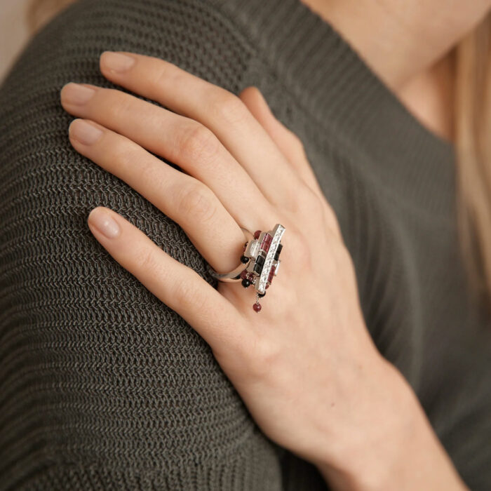 CARTIER Dragon's Kiss Ring