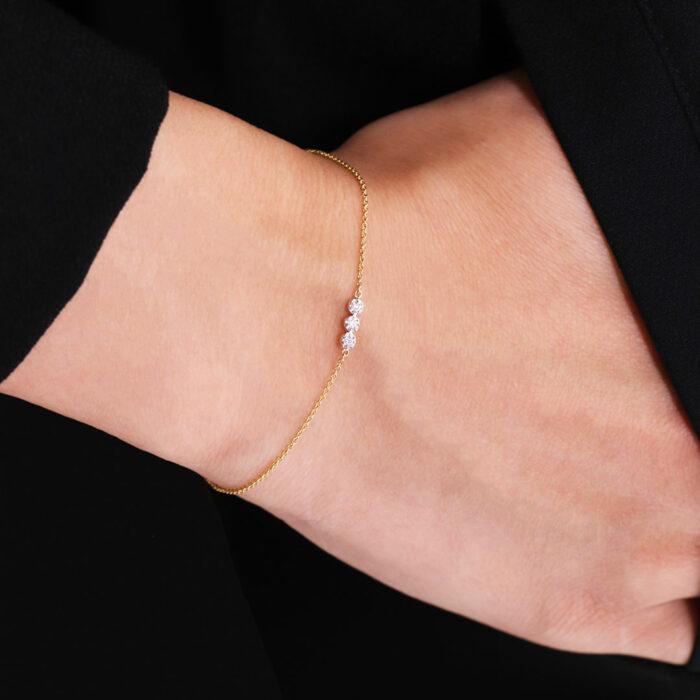 three diamonds bracelet