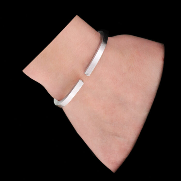 Satin Bracelet white gold
