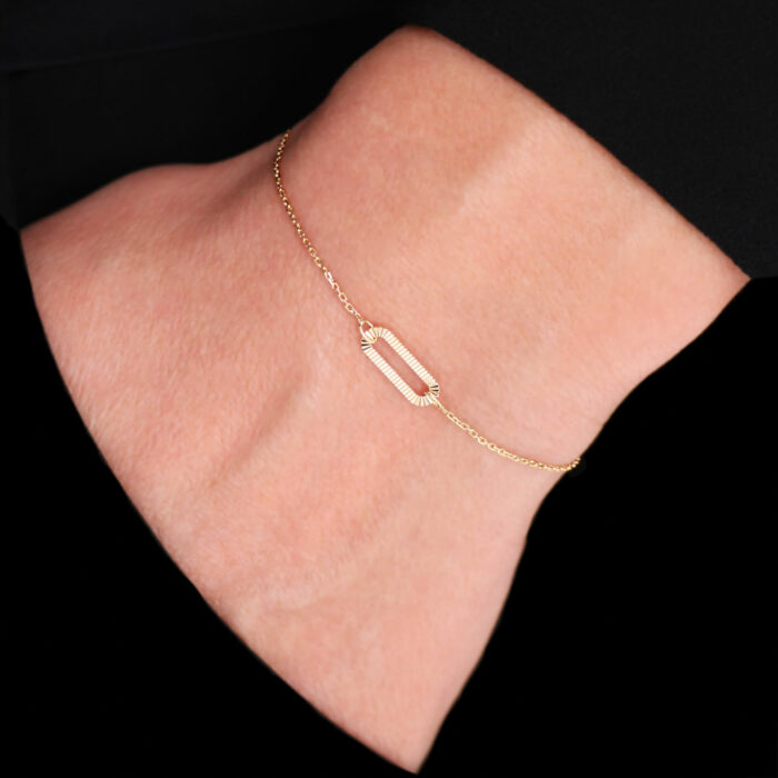 gold fashion bracelet